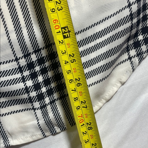 Maurices Black and Cream Plaid Button-Down Blouse - Picture 5 of 7